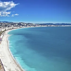 Riviera: Hyper-central With Sea-view Balcony Apartment